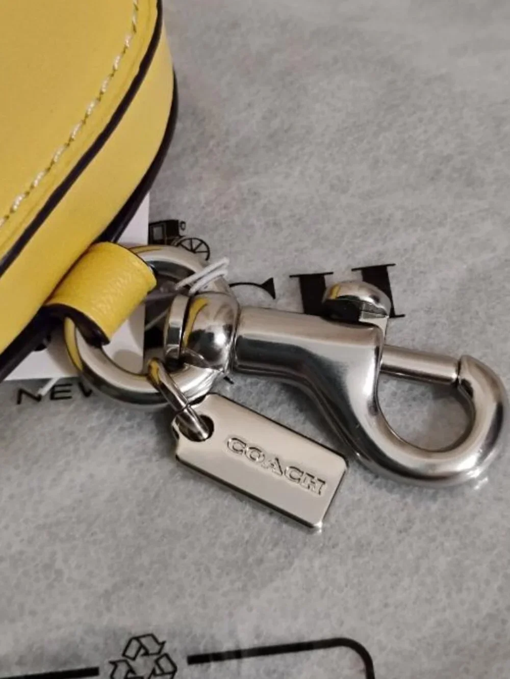 Coach yellow taxi